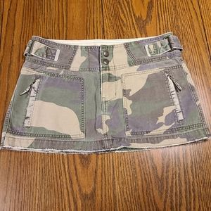 Abercrombie & Fitch camo skirt size 8